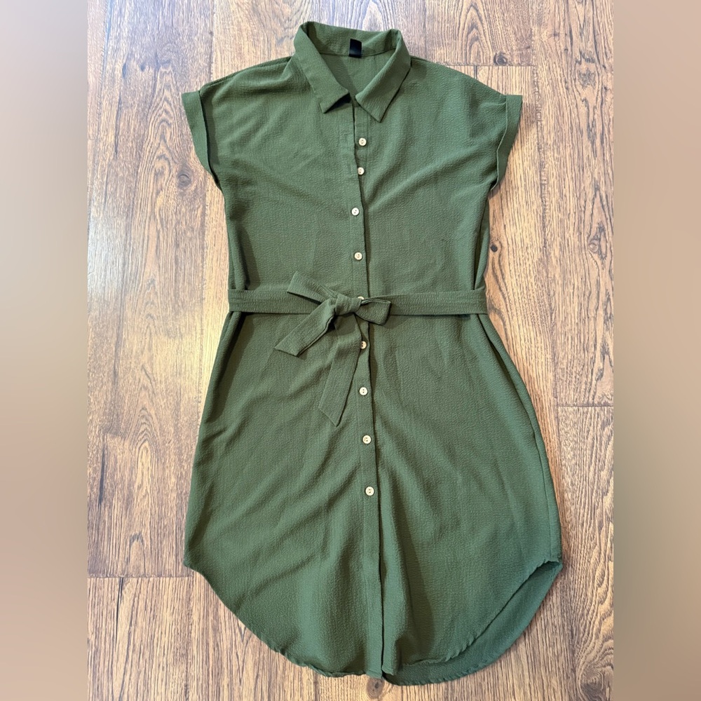 Green Button Down Short Sleeve Midi Dress